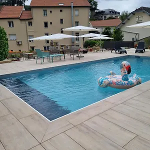 2* Hotel Logis Restaurant Les Carillons